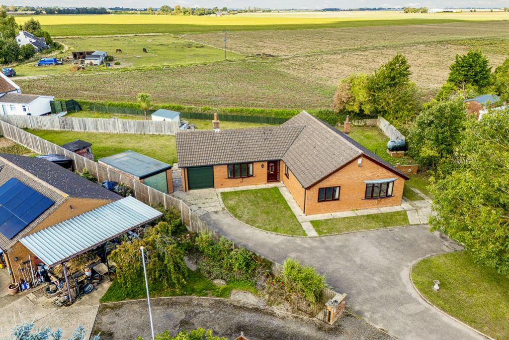 Property photo 1 of 26 5 Little Common Lane (Holbeach)-2