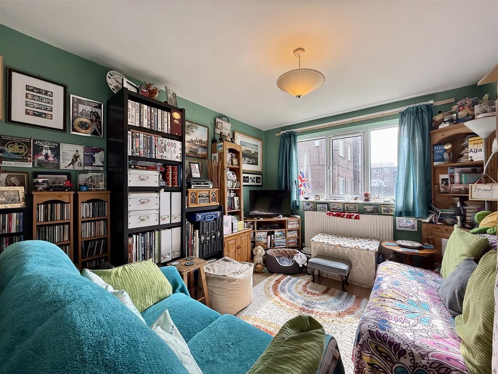 Property photo 2 of 14 2