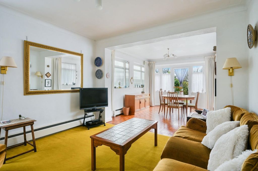 Property photo 3 of 17 Sparrow Farm Road,  (11).Jpg