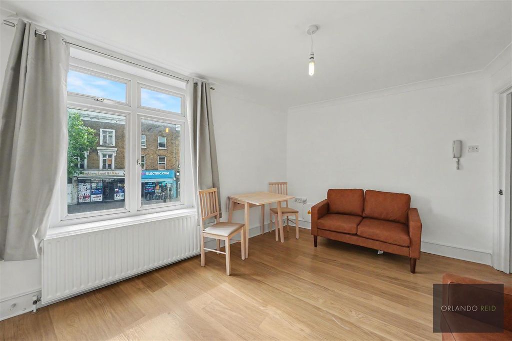 Property photo 3 of 12 6A Clapham High Street Sw4 7Ut-6.Jpg