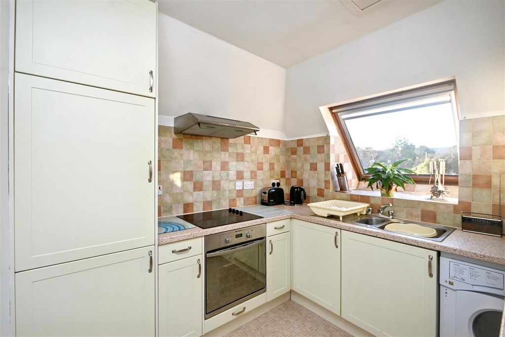 Additional image 10 of 8 bed semi-detached house for saleThe Goffs, Eastbourne BN21
