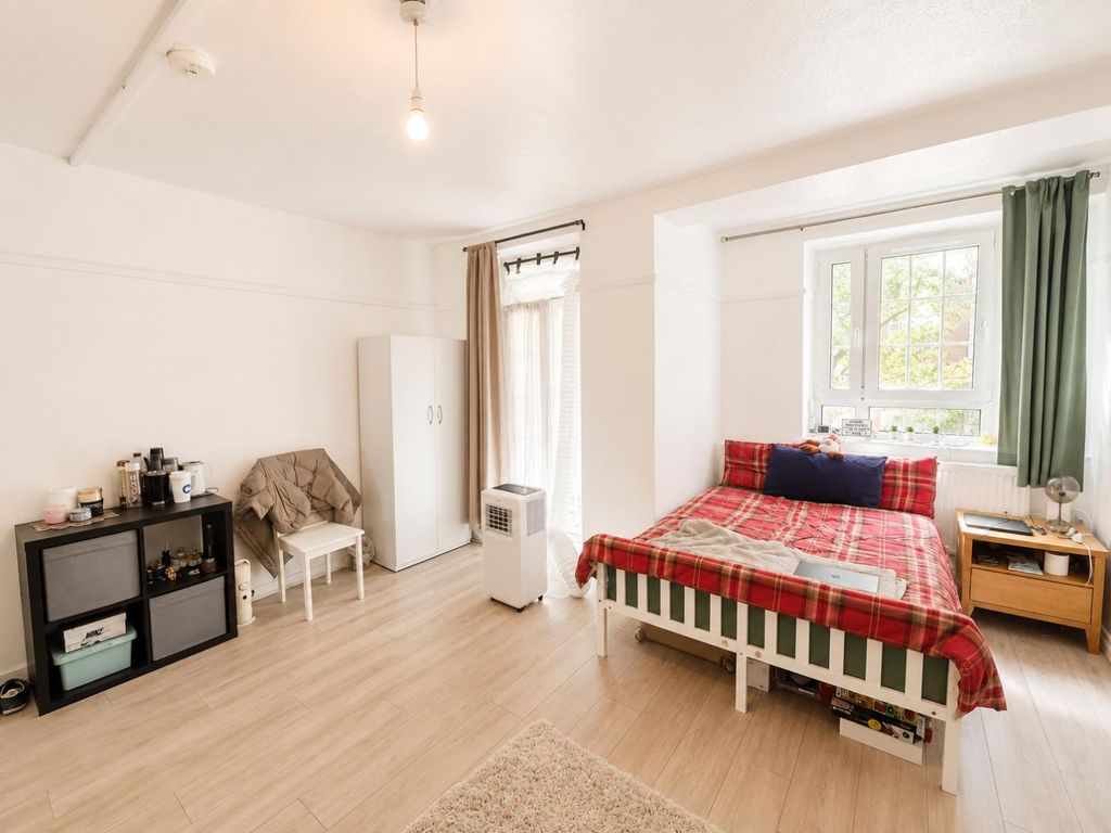 Property photo 1 of 12 1