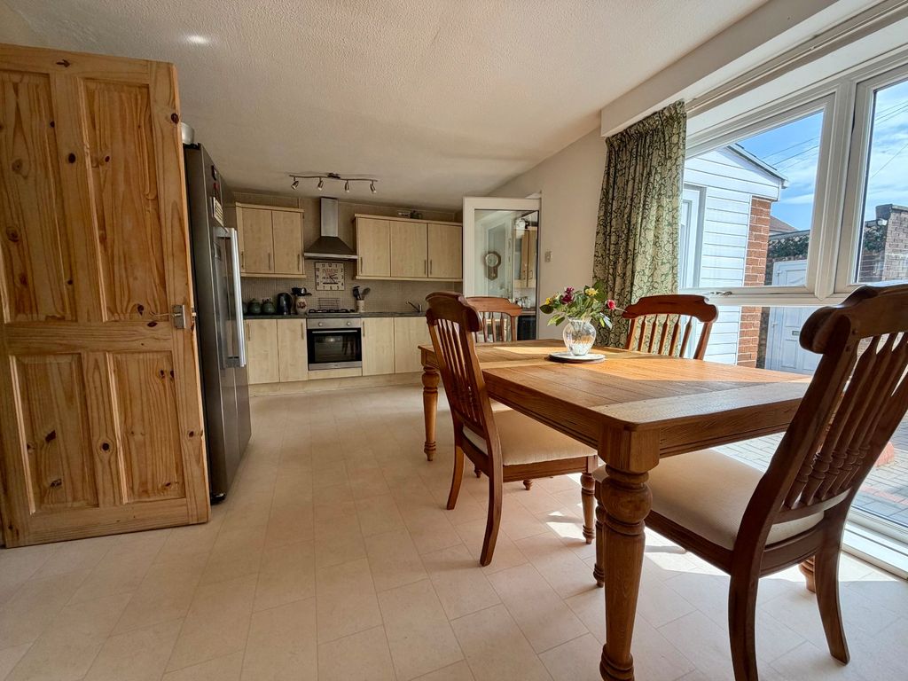 Property photo 3 of 13 Kitchen/Dining Area
