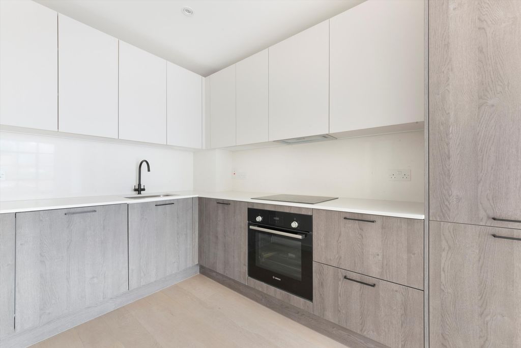 Property photo 2 of 12 Image