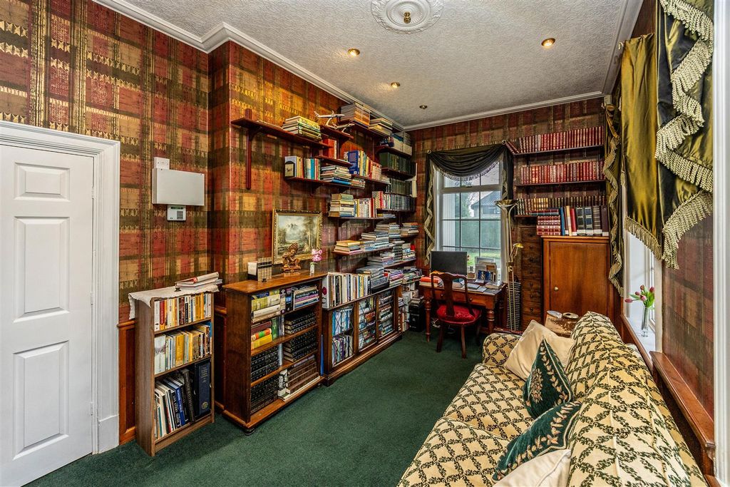 Additional image 18 of 4 bed property for saleWoodside Road, Huddersfield HD4