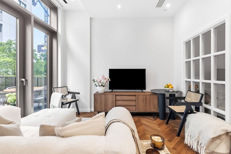Property photo 1 of 9 80 Saxon House, London, Sw6