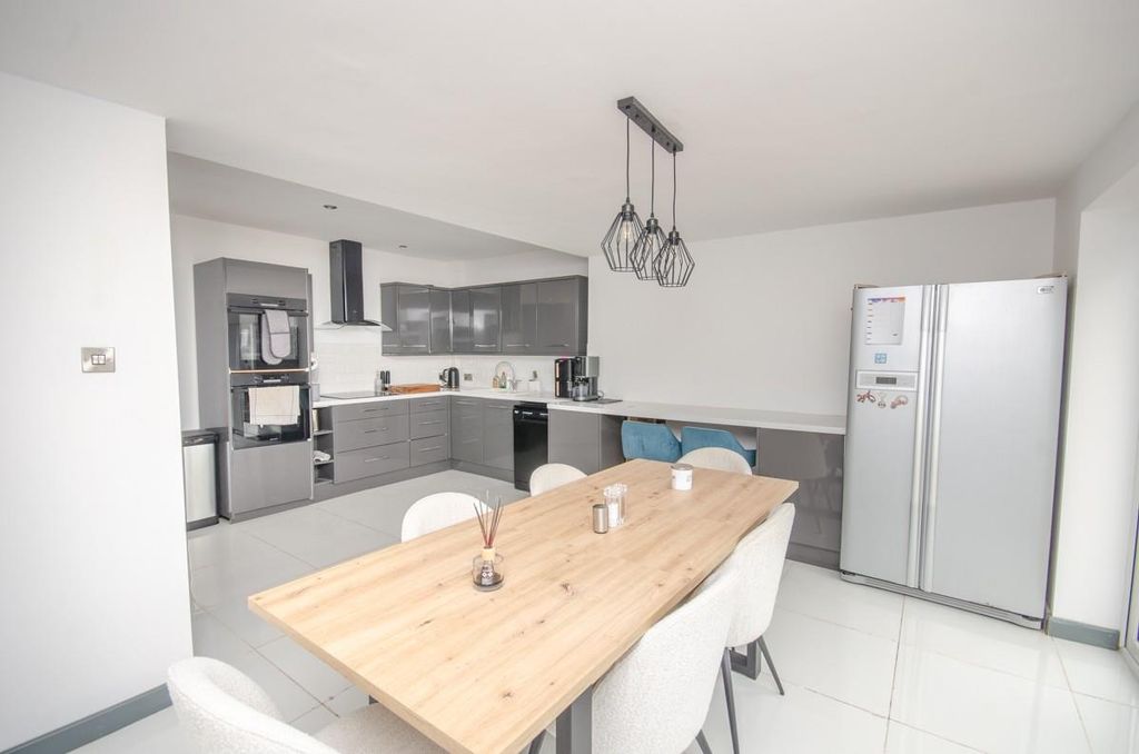 Property photo 3 of 19 Kitchen-Diner.Jpg