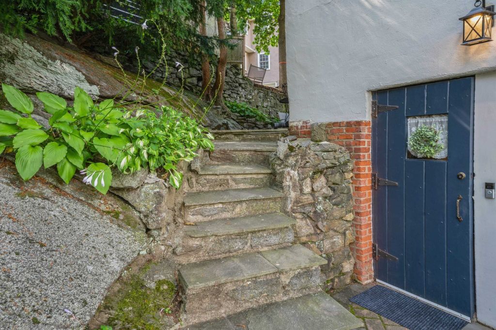 Property photo 3 of 27 <Alttext/>
