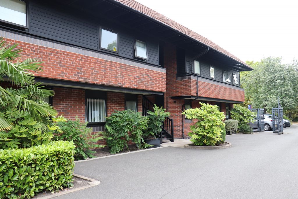 Property photo 1 of 5