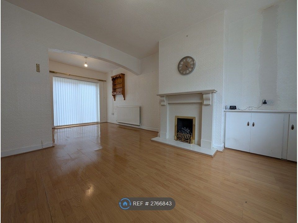 Property photo 3 of 28