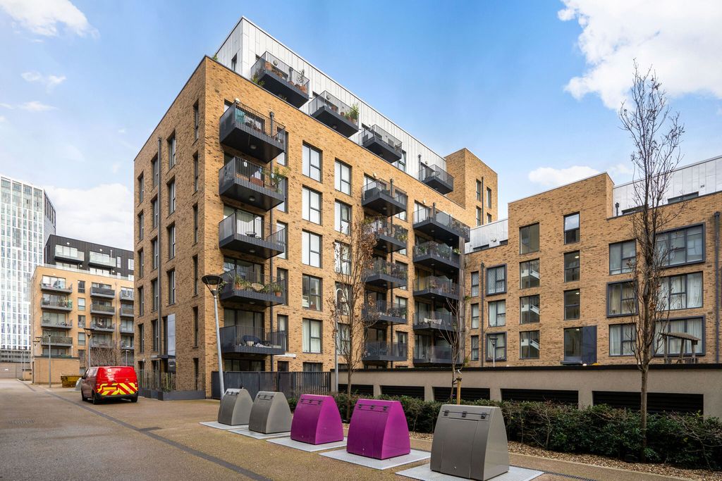 Property photo 2 of 15 Flat 501, Ashley Court, 26 Bolinder (2)_Low