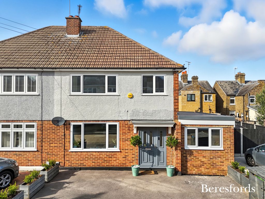 Property photo 1 of 31 Front