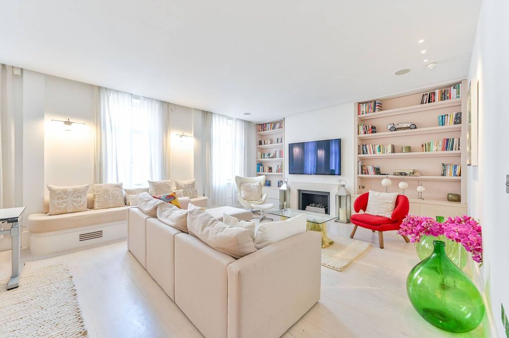 Property photo 3 of 27