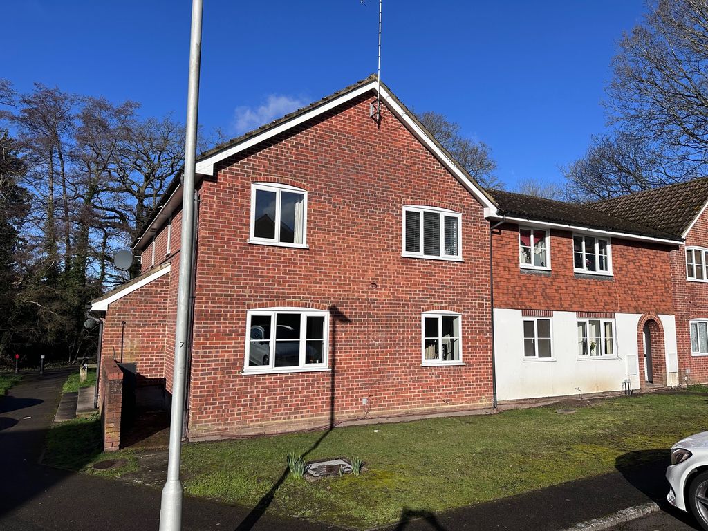 Property photo 1 of 5