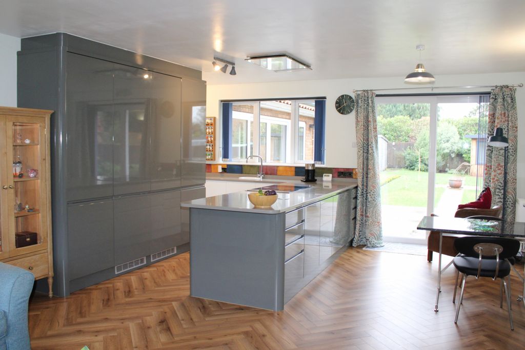 Property photo 2 of 15