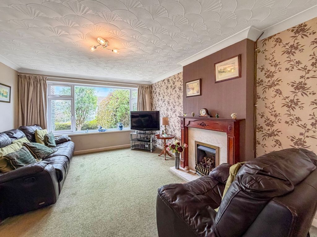 Property photo 3 of 25