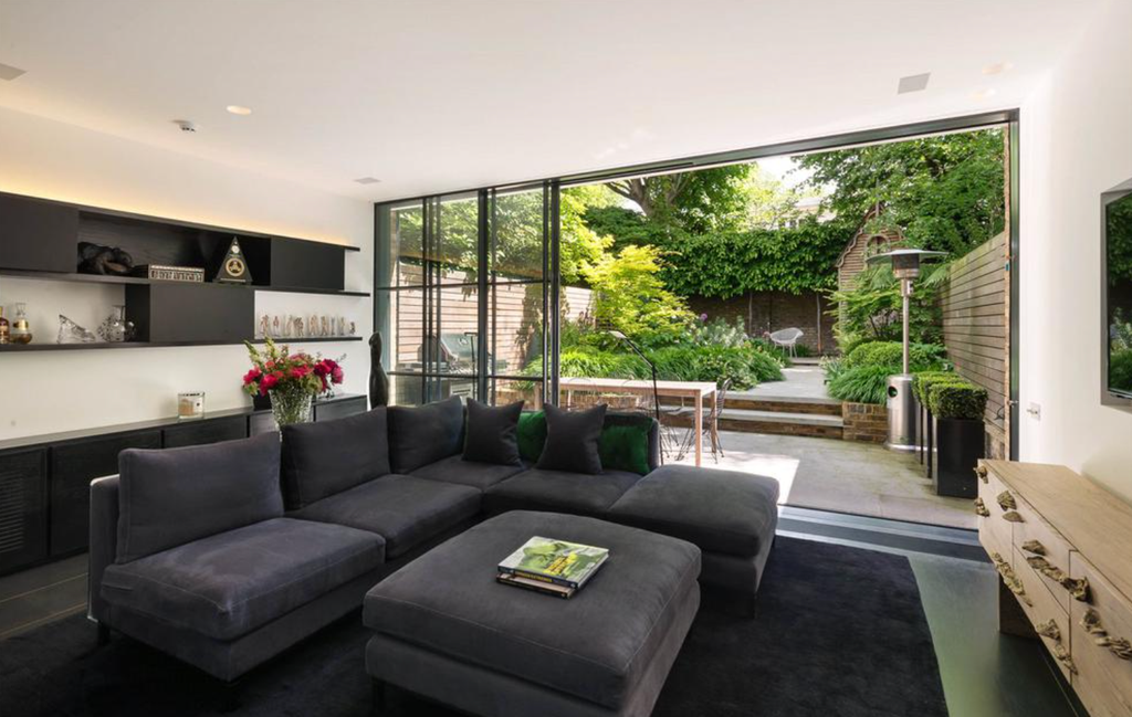 Property photo 3 of 8