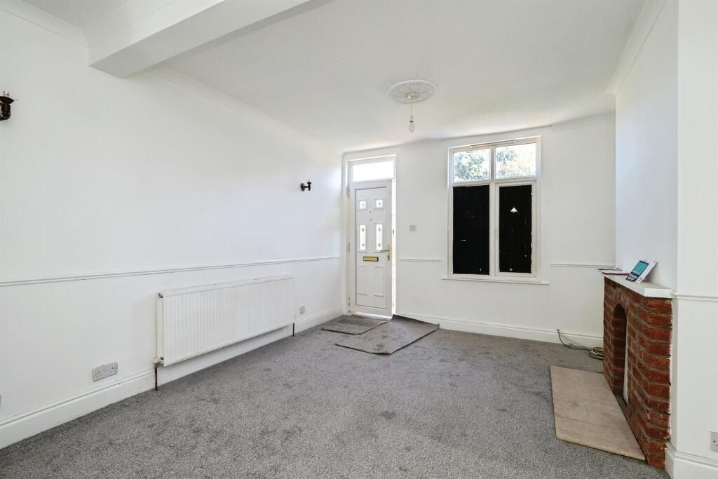Property photo 3 of 13 Photo 2