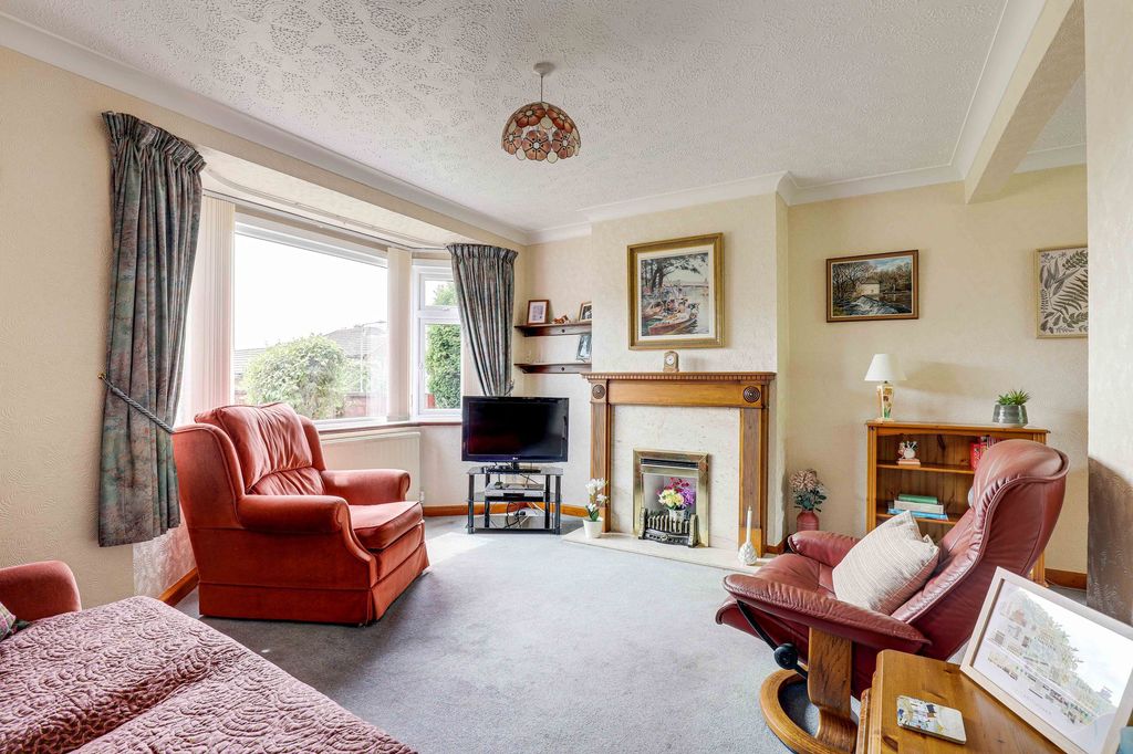 Property photo 2 of 25