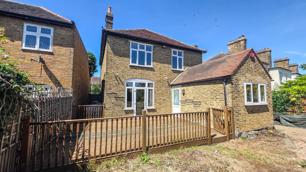 Property photo 3 of 18 Picture No. 30
