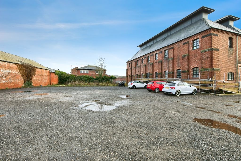 Property photo 3 of 16