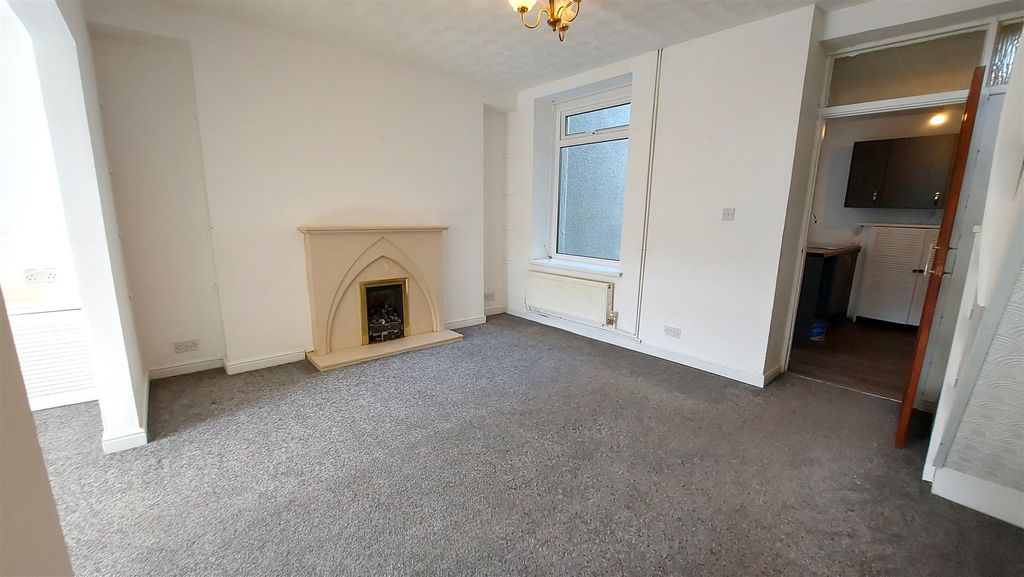 Property photo 2 of 18 Reception Room