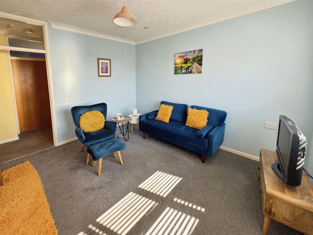 Property photo 2 of 10 6c06d14A-111.Jpg