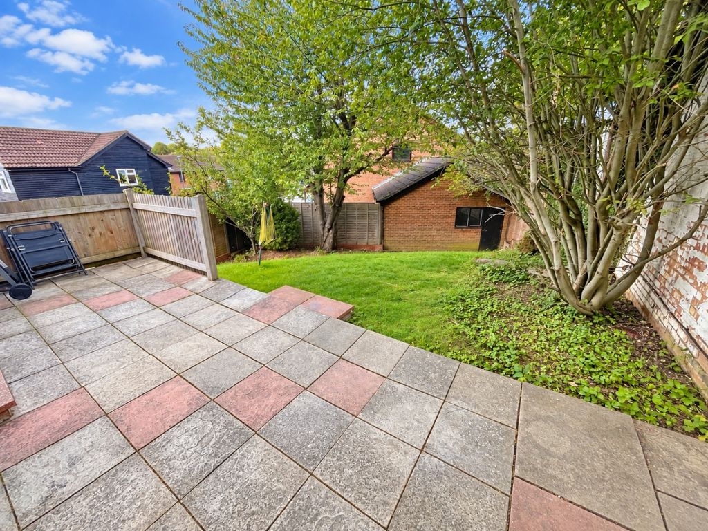 Property photo 2 of 11 5503061