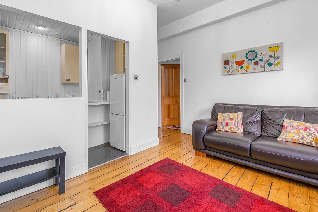 Property photo 3 of 10 Photo 3