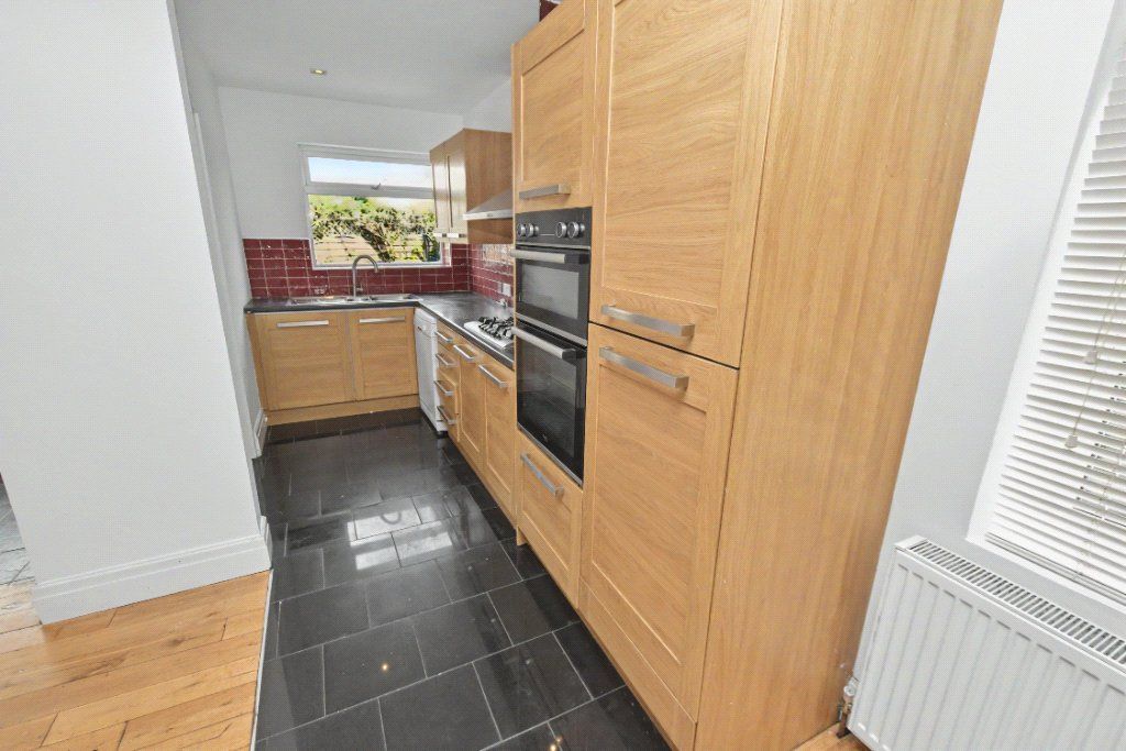 Property photo 3 of 19 Kitchen Area