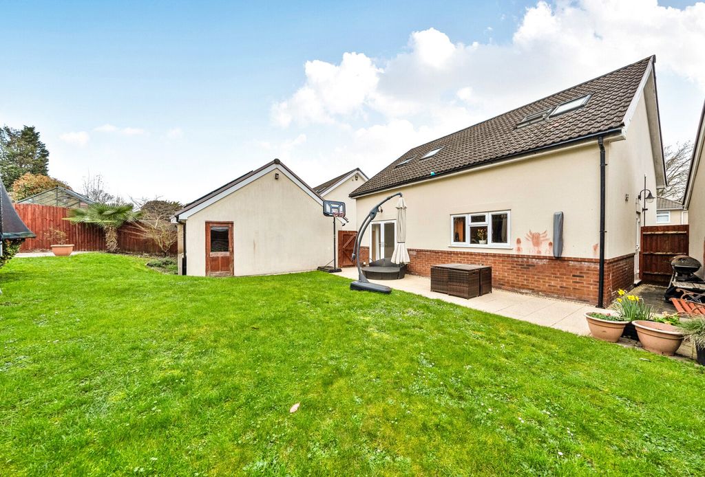 Property photo 3 of 16 Picture No. 09