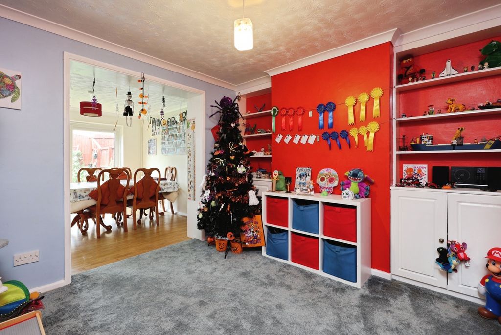 Property photo 3 of 13 Image 2