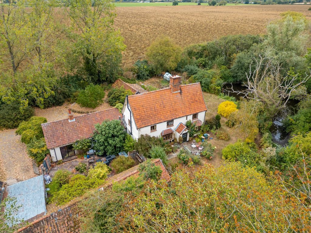 Property photo 2 of 30