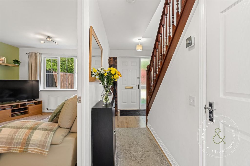 Property photo 3 of 40 Maes Y Bryn, Hern Crabtree (2).Jpg
