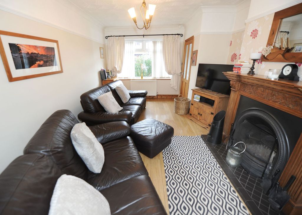 Property photo 3 of 18