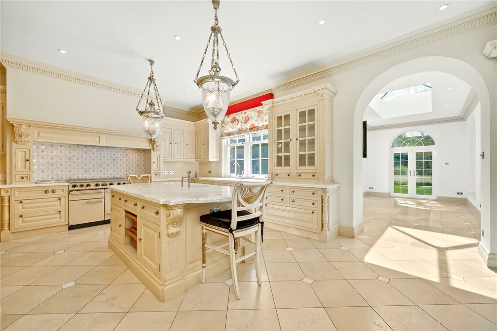 Property photo 2 of 20 Kitchen