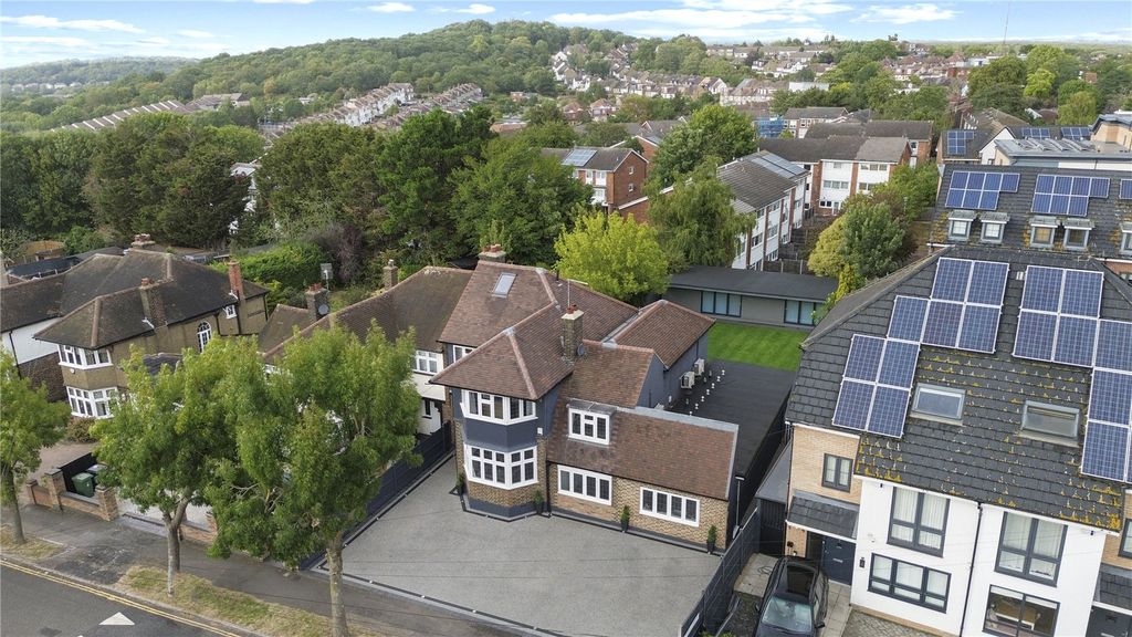 Property photo 1 of 37 Picture No. 51