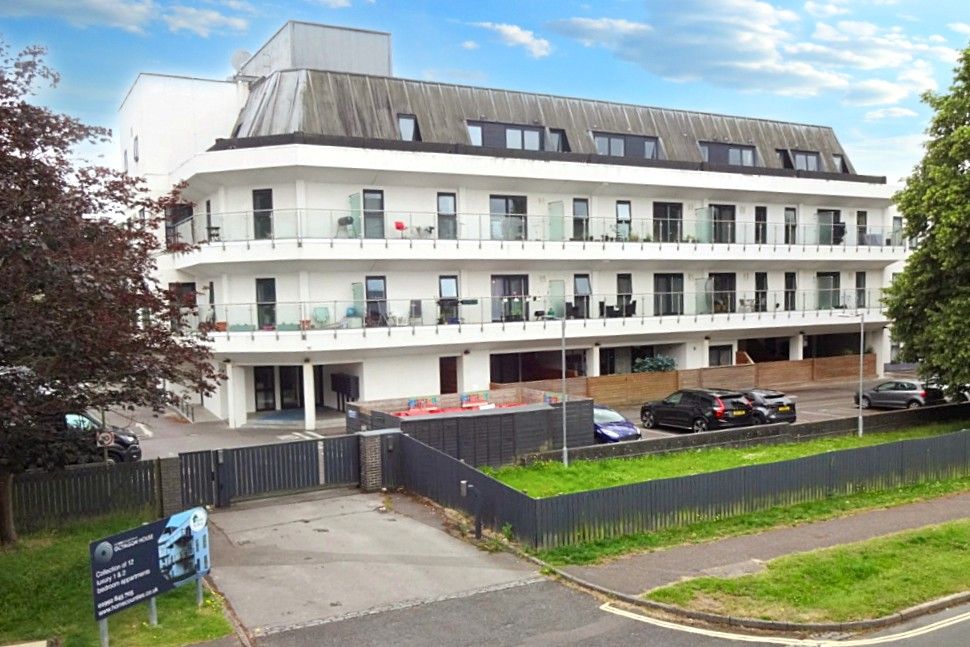 Property photo 1 of 16