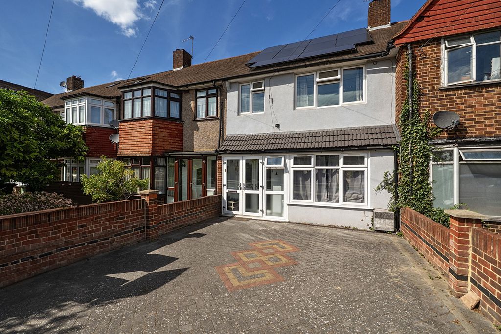 Property photo 1 of 18 1511017-1-6A8c497...