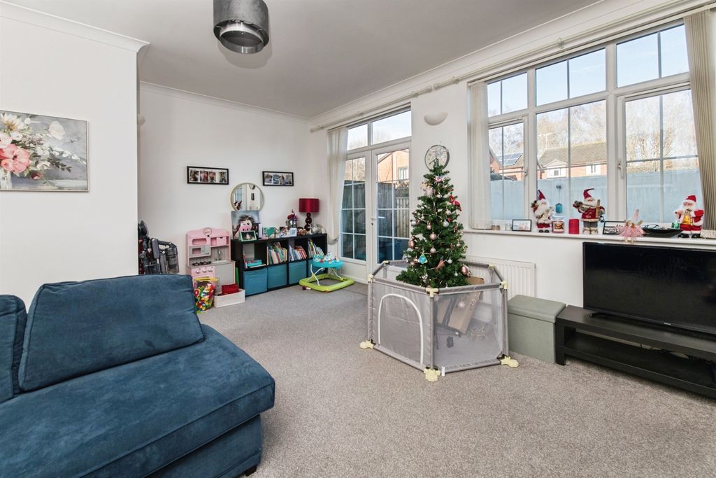 Property photo 2 of 13