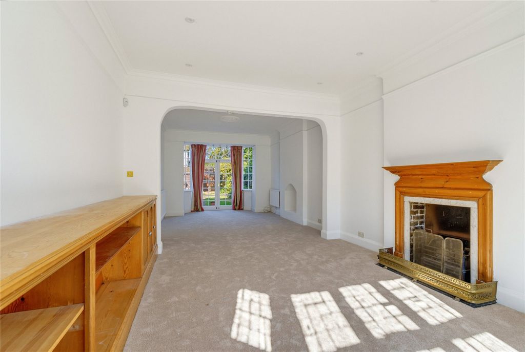 Property photo 2 of 19 Picture No. 15