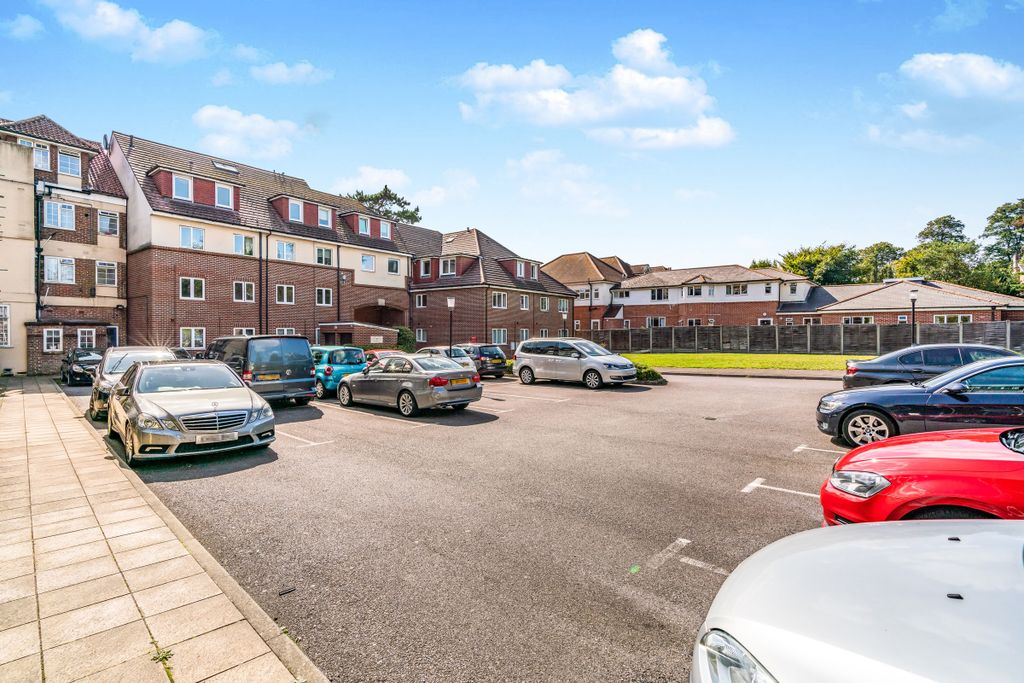 Property photo 2 of 6 cc91De9B-Eea2-4d84-A