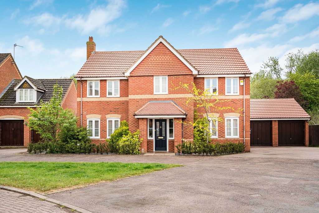 Property photo 1 of 44