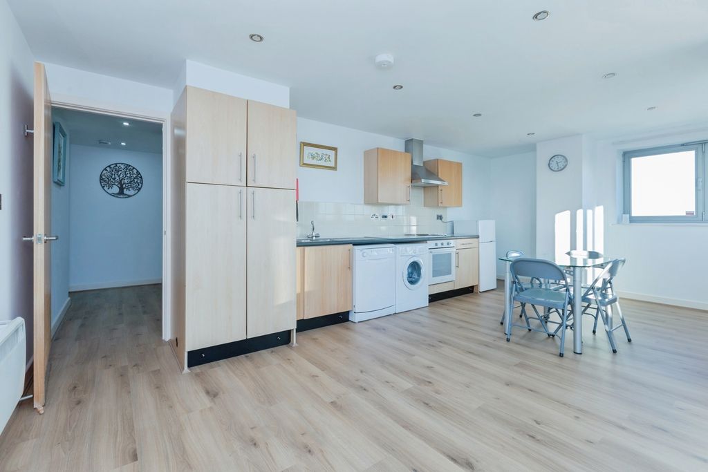 Property photo 3 of 19 Pbox-Img.Jpg