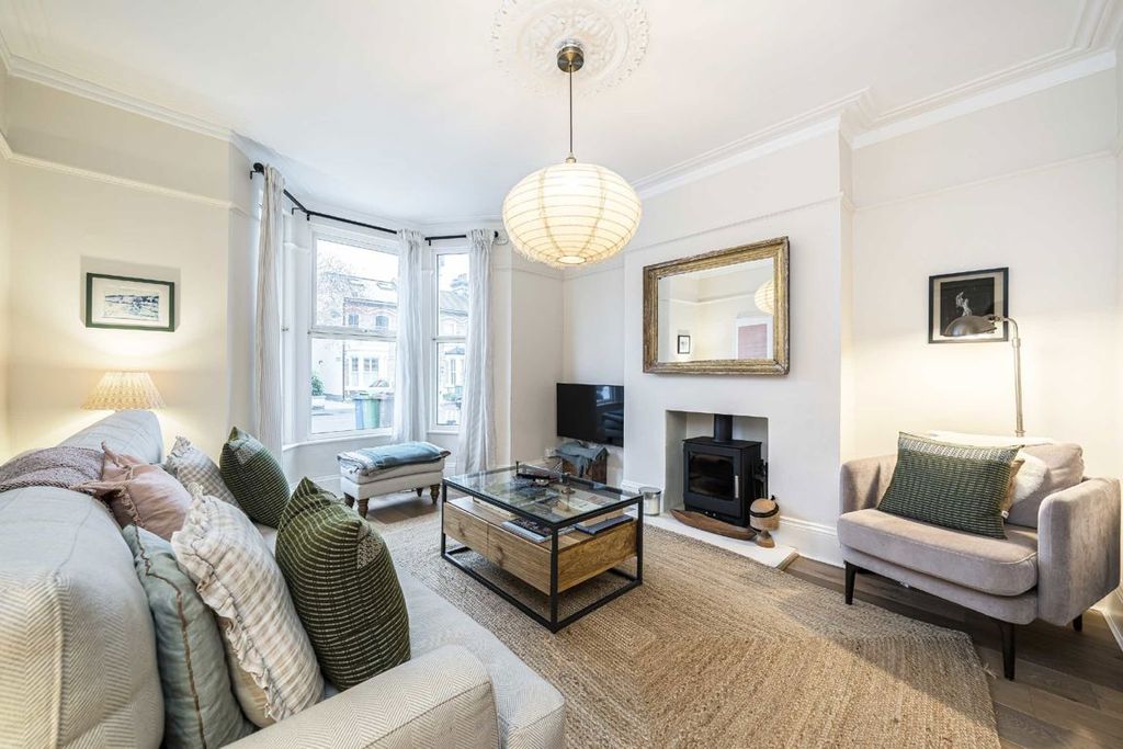 Property photo 2 of 12