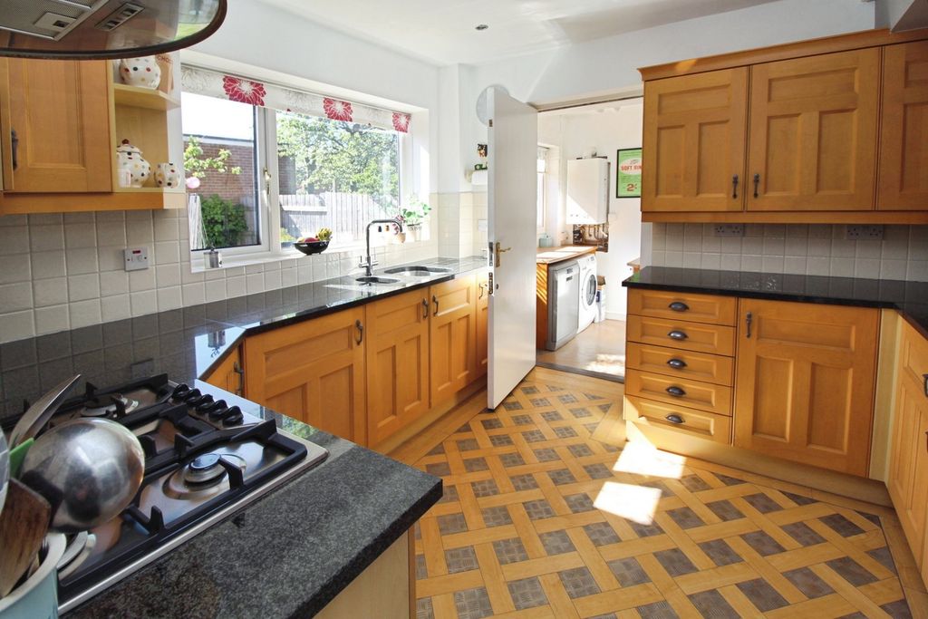 Property photo 3 of 22