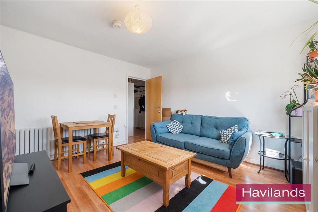 Property photo 3 of 12 Duncan Court-7.Jpg