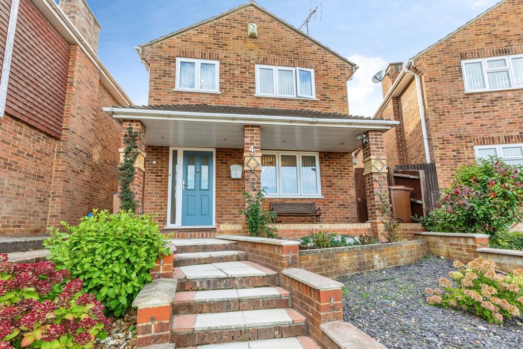 Property photo 1 of 17 Pbox-Img.Jpg