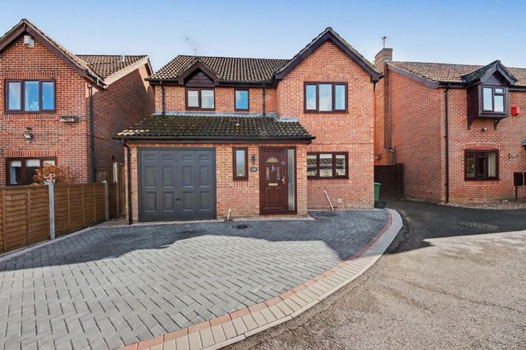 Property photo 1 of 17