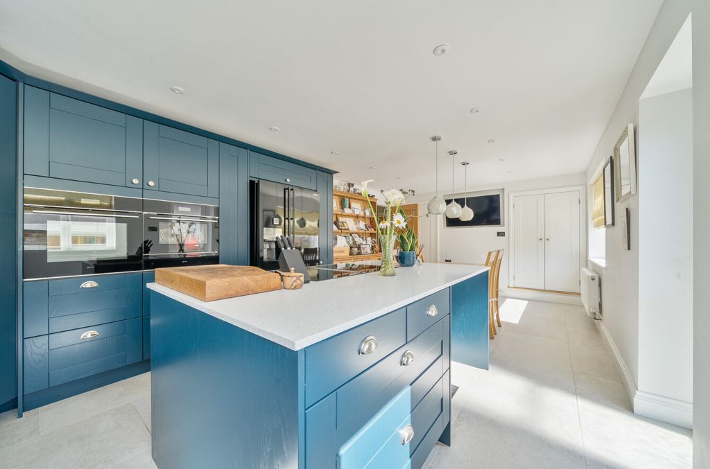 Property photo 3 of 29 Kitchen/Diner